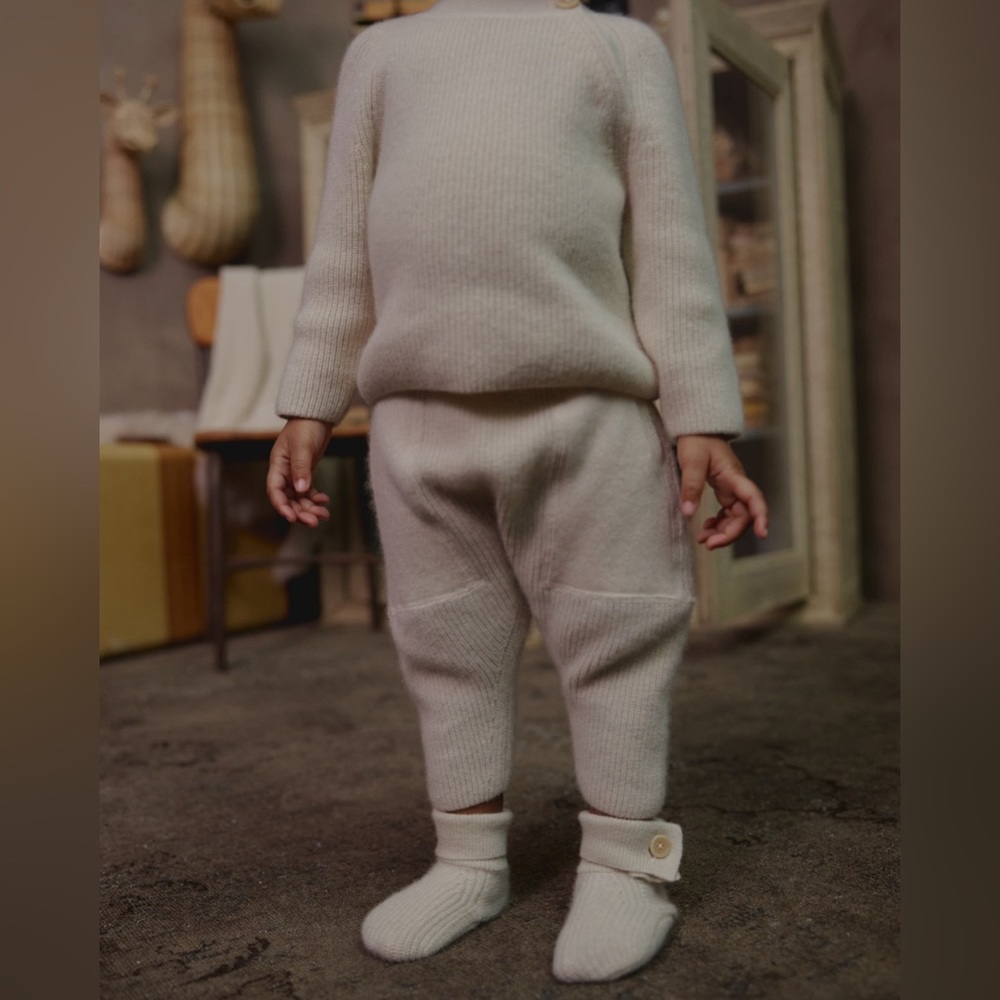 ❌SOLD ON EBAY❌ Banana Republic Baby Cashmere Jogger Set 6-12 Months